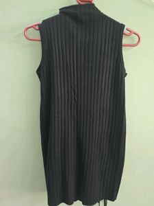 Chic Ruched Black Midi Dress