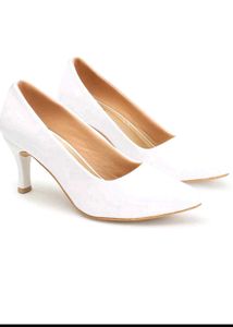 Elegant White Ballerina Flats