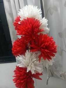 Red &amp; White Artificial Flower Garland