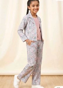 Branded stylish co-ord set
