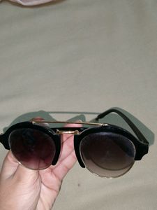 Tommy Hilfiger Round Black &amp; Gold Sunglasses |