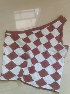 Argyle Pattern One Shoulder Crop Top