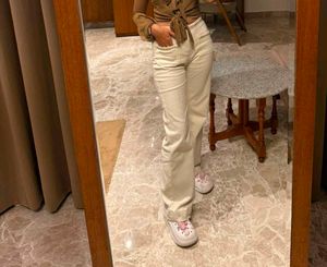 Chic Chain Detail Wide-Leg Jeans