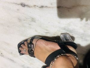 Chic Chain Detail Slides