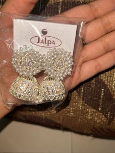 White pearl jhumka 🦢✨