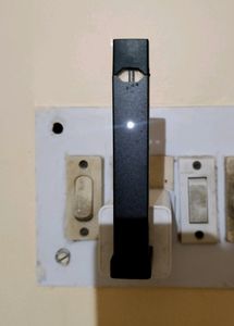 Juul device with Charger