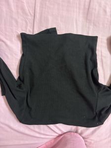 Chic Black Cropped Button-Up Top