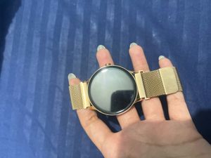 Noise Rose Gold Smartwatch