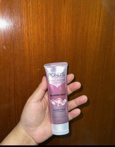 Pond's Bright Miracle Facial Foam
