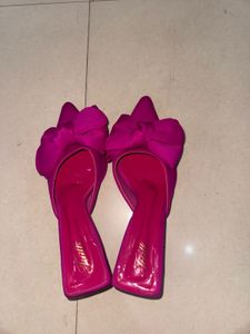 Stunning Fuchsia Bow Heels