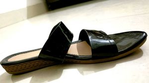 Flat Footwear