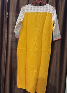 Embroidered festive Kurta Set with Dupatta
