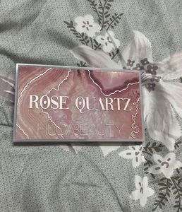 Huda Beauty Rose Quartz Palette