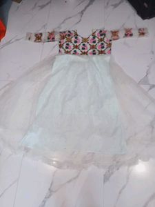 Elegant White Kurta Set with Pink Dupatta