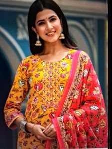 Vibrant Floral print pink Dupatta