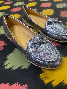 Stylish Silver Loafer shoes 👟