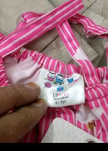 4-6 year Adorable Pink Cloud Print Top &amp; Skirt Set