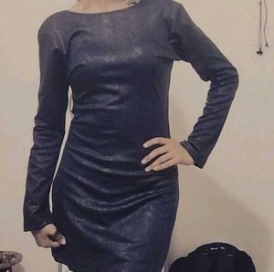 Sleek Navy Blue Long Sleeve Dress