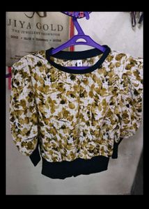 Floral Print Puff Sleeve Top