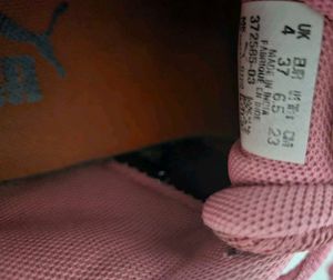 steal deal: original Puma Sneakers
