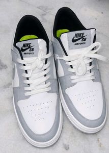 Nike Sneakers - Stylish and Trendy