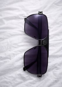Stylish Aviator Sunglasses