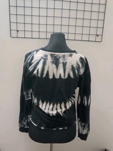 tie dye cropped sweater ⁠*⁠.⁠✧