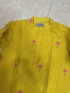 kids Yellow Kurta Set with Floral Print