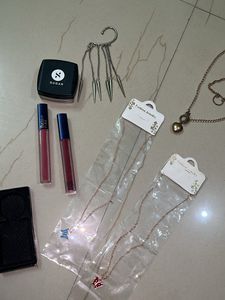 Lipstick+Banana powder+Pendants+Earcuff+Bracelet
