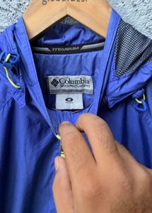 Columbia Lightweight Hooded Jacket
