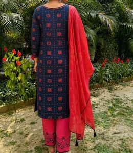 Blue &amp; Pink Printed Kurta Set with Dupatta