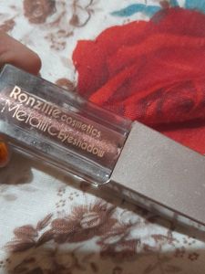 Ronzille Metalic Eyeshadow Shade .05