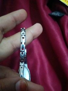 Elegant Women's kada Watch