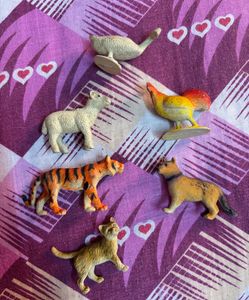 10 animal figurines