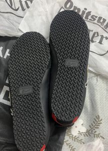 Onitsuka Tiger Black Sneakers *FIRST COPY*