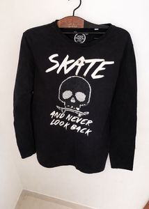 Y2K streetwear skull tee