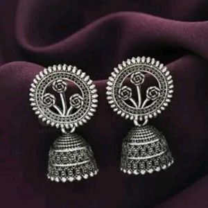 Combo set of 4 Oxidized Silver Classy Earrings..