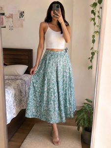 Flowy Floral Midi Skirt