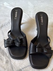 Chic Black Bow Heeled Sandals