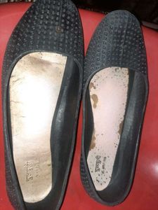 Black Rubber Flat Bellies