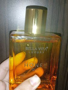 BELLAVITA Honey oud perfume