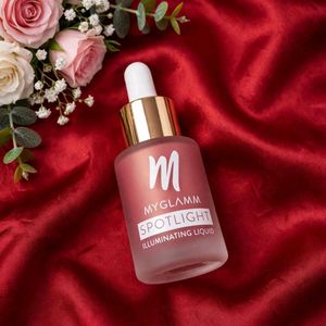 MyGlamm Spotlight Illuminating Liquid