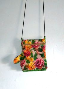 Flower Fabric Slingbag.❤️+1 Free