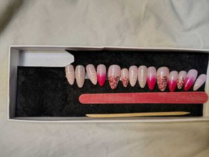 Designer Press-On Nails