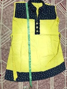 Stylish Yellow &amp; Navy Printed Top
