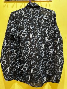 Mayra Animal Print Womens Shirt Size L