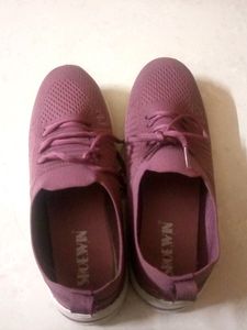 Sneakers For Women