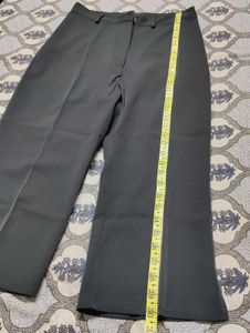 Chic Grey Wide-Leg Trousers