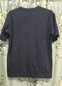 UNIQLO Classic Black Pocket Tee