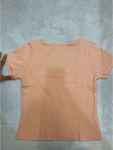 Peach V-Neck Ribbed Cropped Tee M size